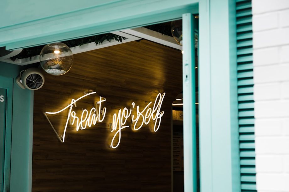 Keratin Treatments and Frizz Control 5 Elevate Your Everyday: Salon-Worthy Self-Care and Beauty Routines in Boca Raton