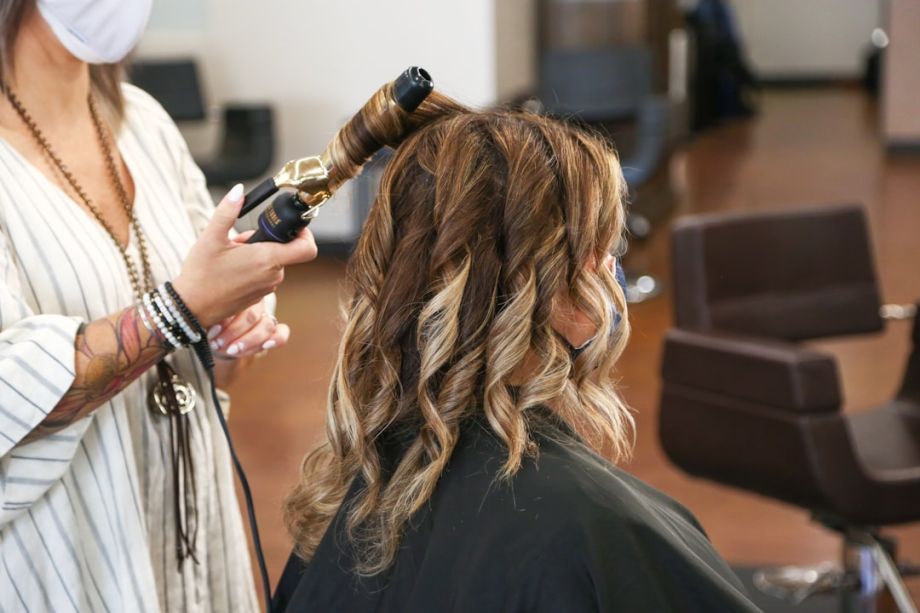 Boca Raton’s Hottest Hair Color & Styling Inspiration: From Balayage to Blowouts at Hairmess Salon