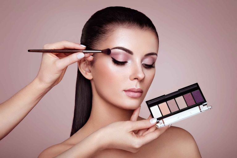 Luxury Hair Salon Boca Raton | Hair, Makeup, Nails and Extensions 38 Makeup artist applying makeup – day, evening / glam and bridal makeup at Hairmess Salon